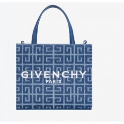 Givenchy
Cabas G-Tote mini en denim 4G