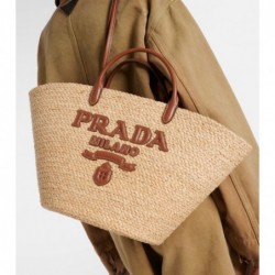 PRADA
Sac panier en raphia à logo