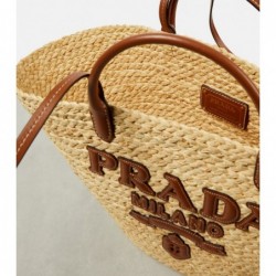 PRADA
Sac panier en raphia à logo